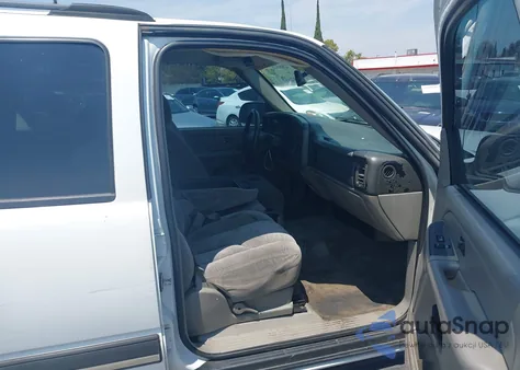 2004 Chevrolet Tahoe Ls from USA, damaged, VIN 1GNEC13V84R305832